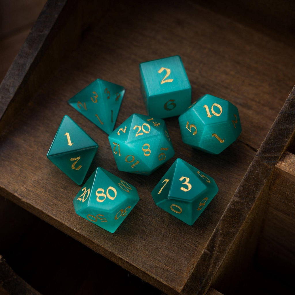 Aquamarine Cat’s Eye Dice